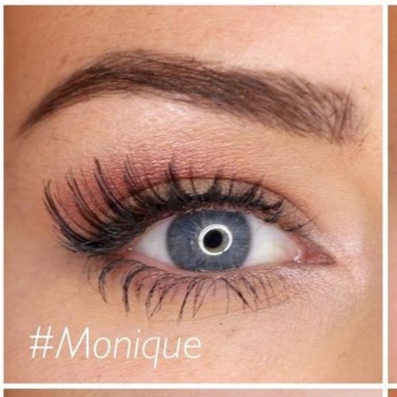 💥$10 add on item💥 Huda Beauty - Classic False Lash - Monique #3 - Picture 4 of 4